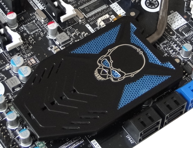 Duel X79 Express desek – Asus P9X79 Dlx a Intel DX79SI