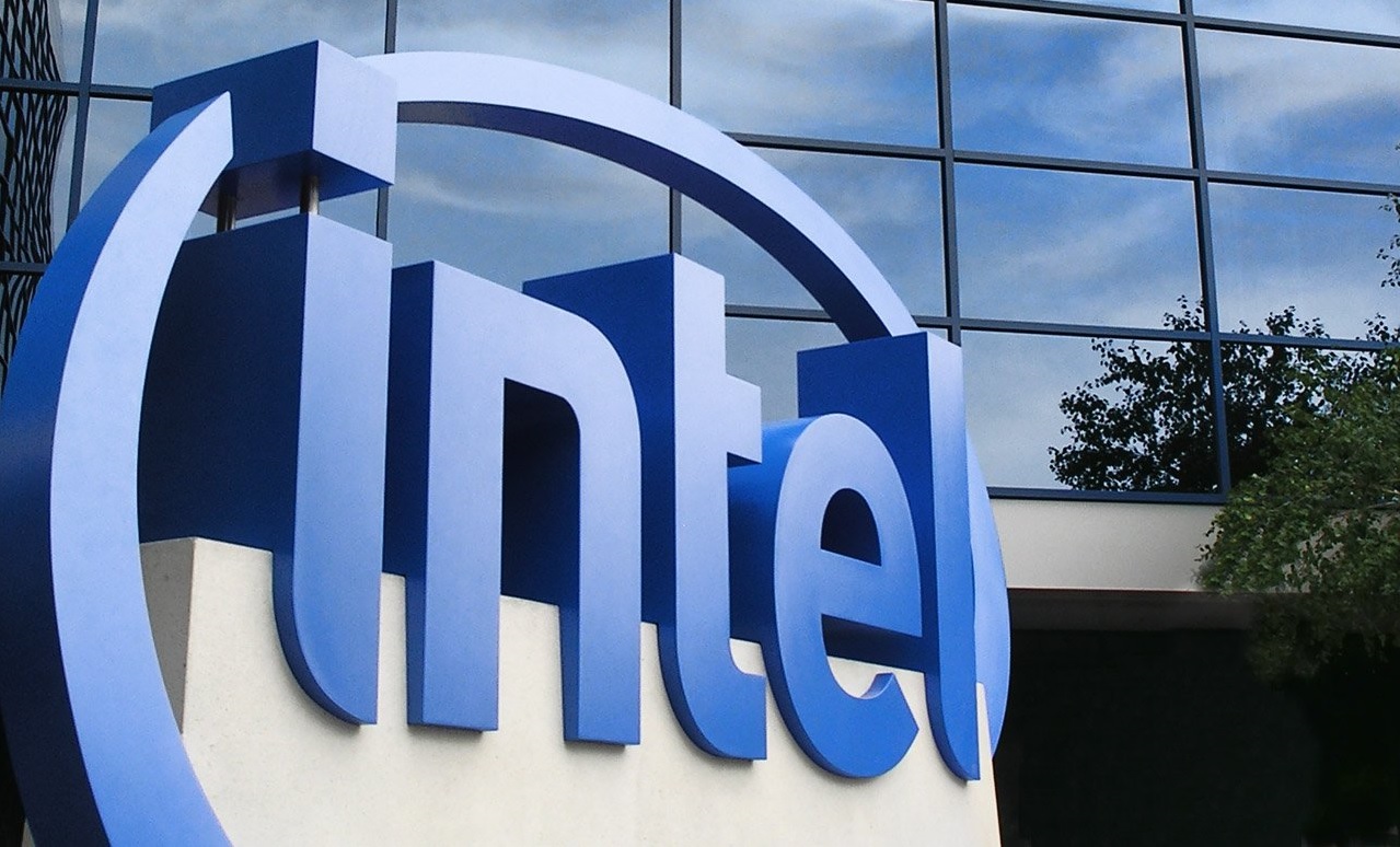 Intel prodává za 74 miliard korun většinu dřívějšího McAfee