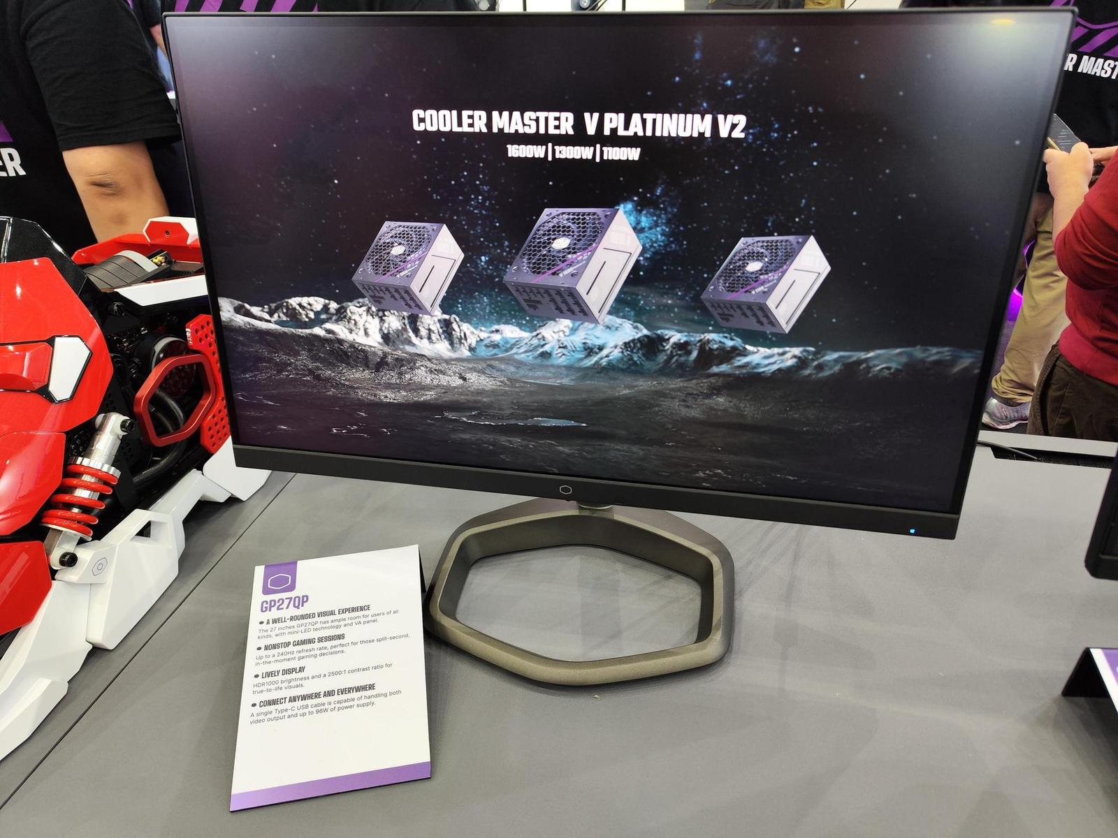 Computex 2024 – Cooler Master ukázal závodní set, modulární panel pro streamery a chlazení nové generace