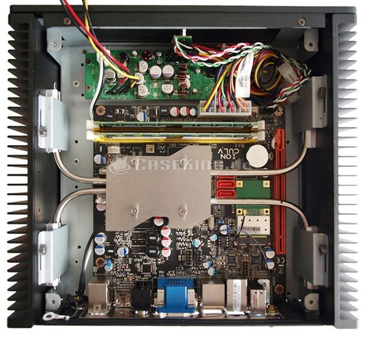 Impactics C3LH-B — malá počítačová skříň a zároveň velký chladič
