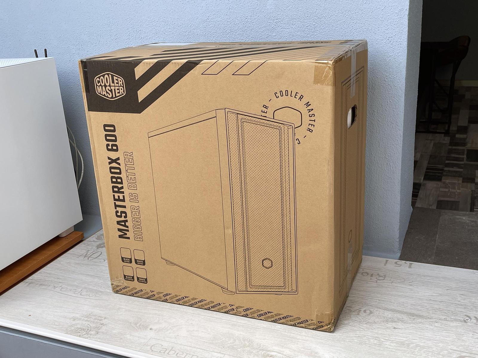 Test skříně Cooler Master MasterBox 600: Levnější, než navenek vypadá