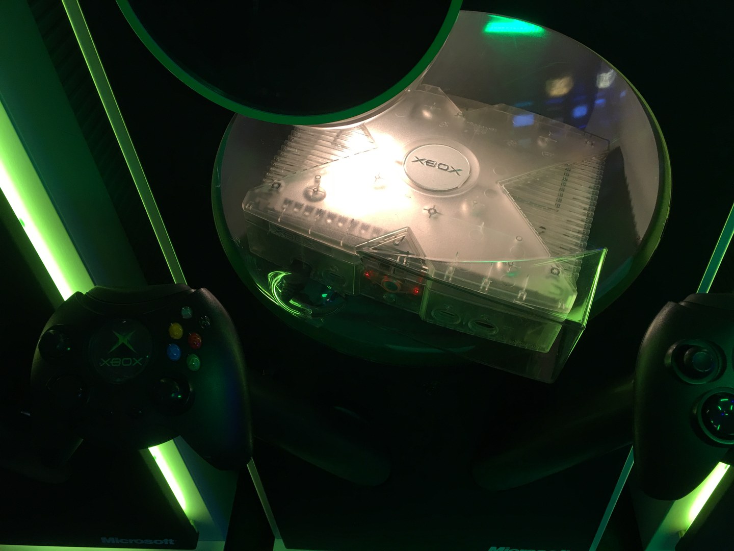 Xbox transparent detail