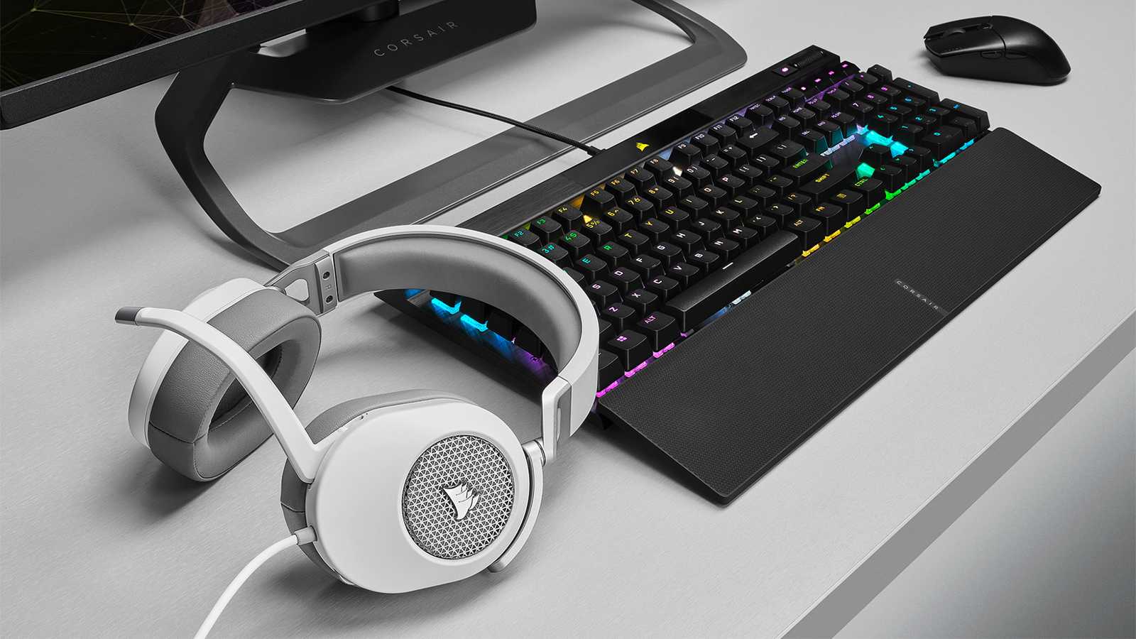 Corsair HS65 Surround: elegantní herní sluchátka s novým ekvalizérem SoundID