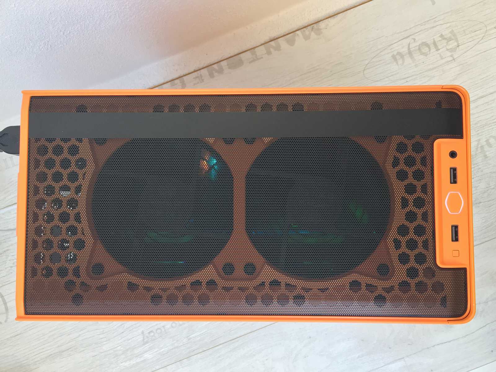 Test mini-ITX skříně Cooler Master MasterBox NR200P Color