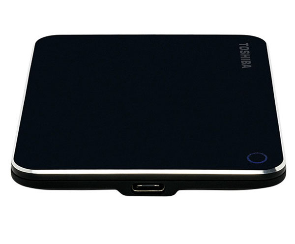 Toshiba-OCZ představilo novou řadu přenosných SSD XS700