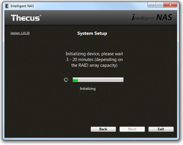 Thecus N4310: NAS pro 4 HDD s hromadou služeb