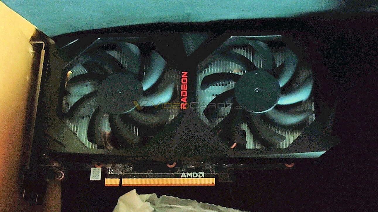 Radeon RX 6600 XT-3