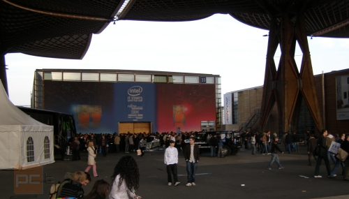 Bleskovka: Intel na veletrhu Cebit 2008