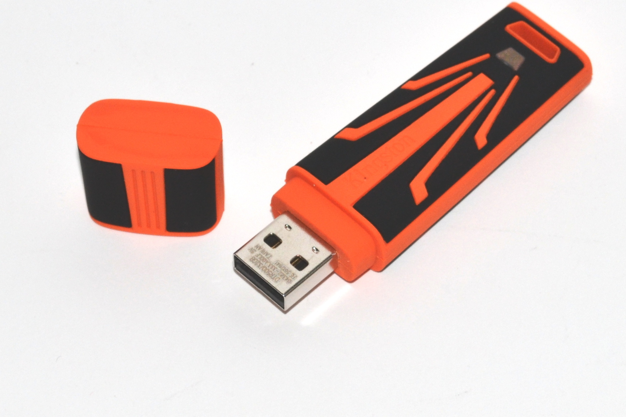 Velké srovnání 32GB flash disků – USB 3.0 dotahují cenou 2.0