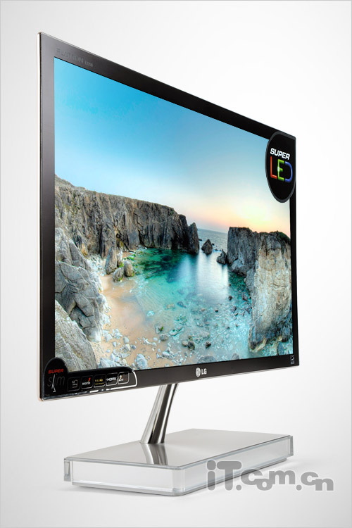 Krátké preview LG E2290V – monitor tenký pouhých 7,2 mm díky LED podsvícení