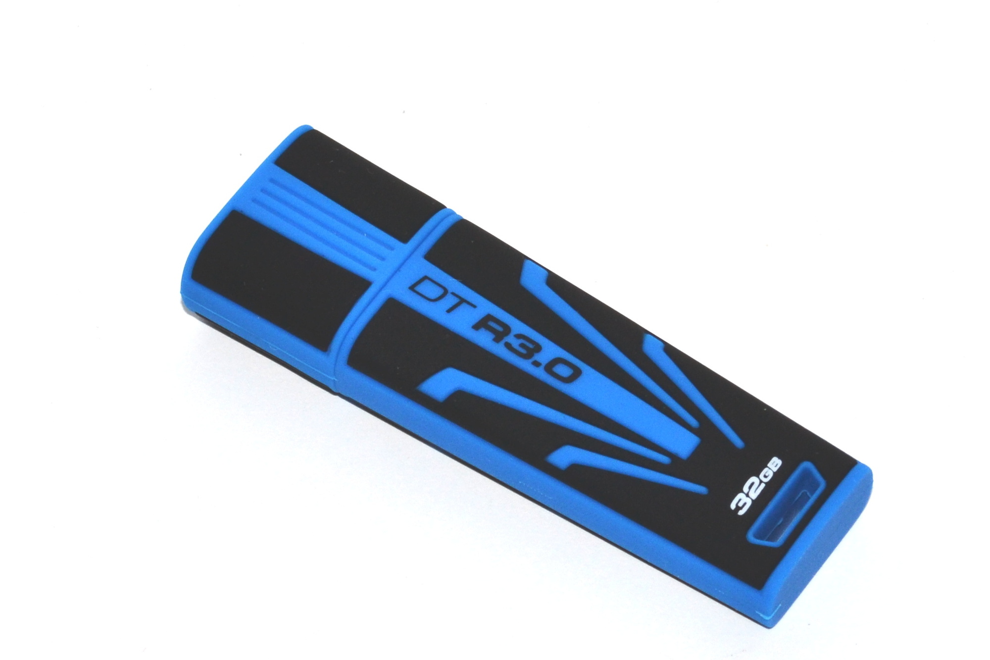 Velké srovnání 32GB flash disků – USB 3.0 dotahují cenou 2.0