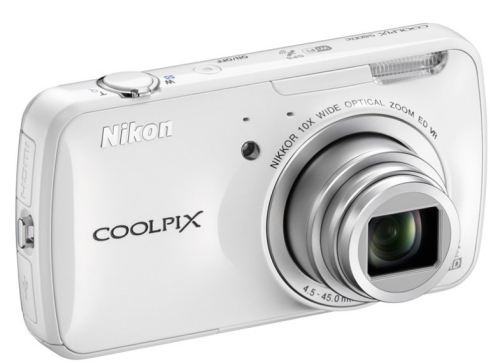 Nikon Coolpix S800c: 16megapixelový fotoaparát s Androidem