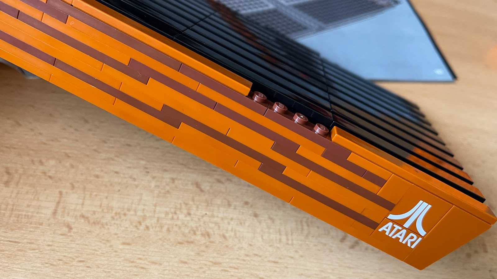 Už jste si dnes postavili své Atari? LEGO Atari VCS k 50. výročí založení firmy!