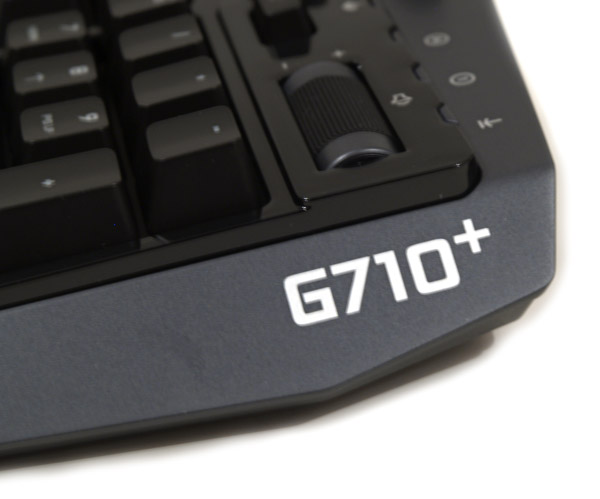 Logitech G710+ – vkusný design s mechanickými spínači