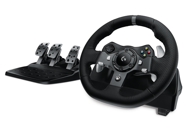 Volant Logitech G920 Driving Force v testu: hravější a dětinštější