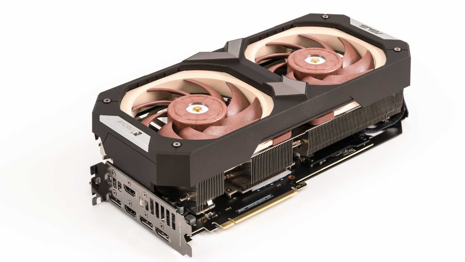 Asus GeForce RTX 3070 Noctua OC Edition 8GB: Chladič, který už nevylepšíte