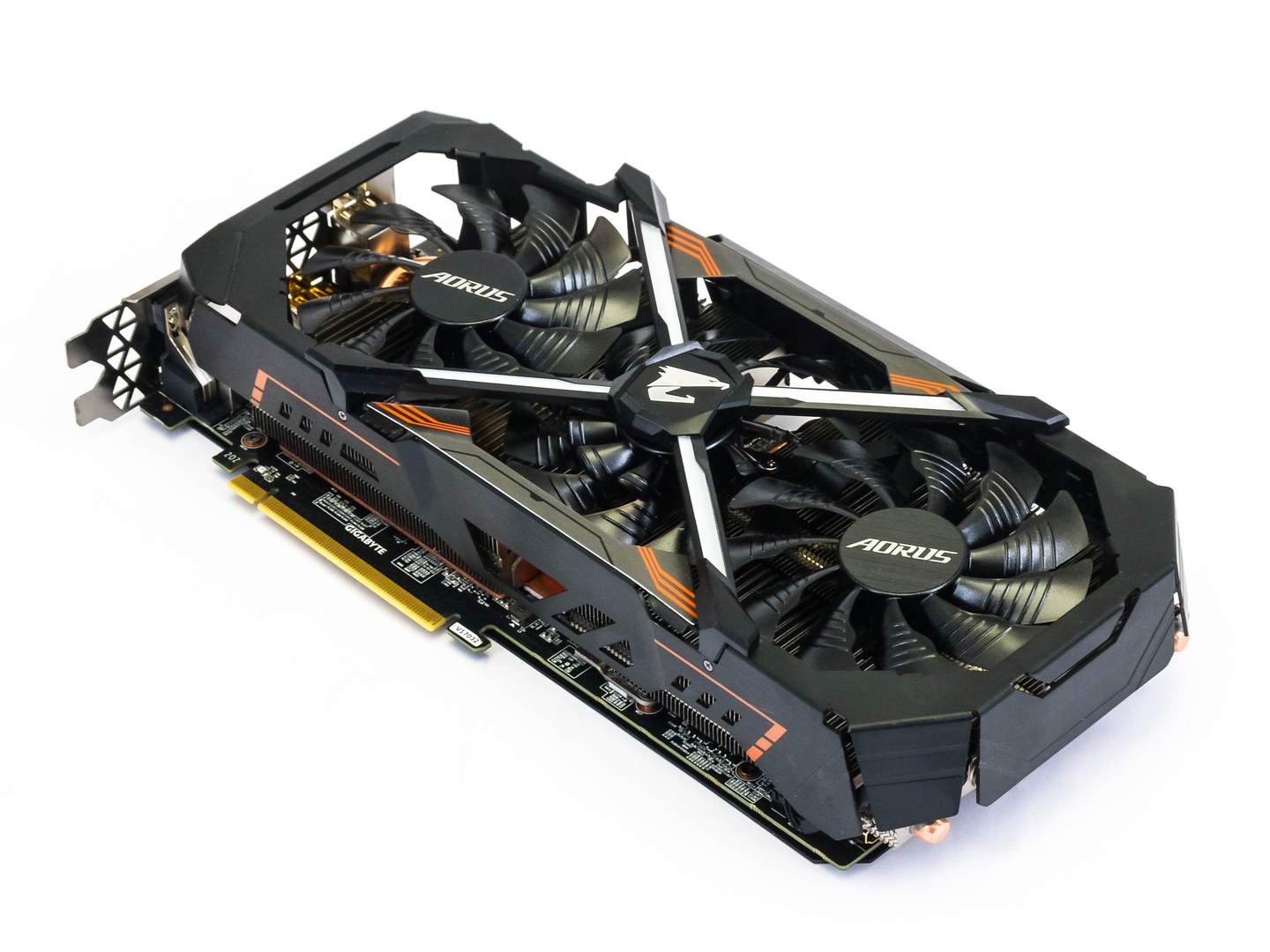 Gigabyte Aorus GTX 1080 Ti: Tvrdá konkurence pro MSI