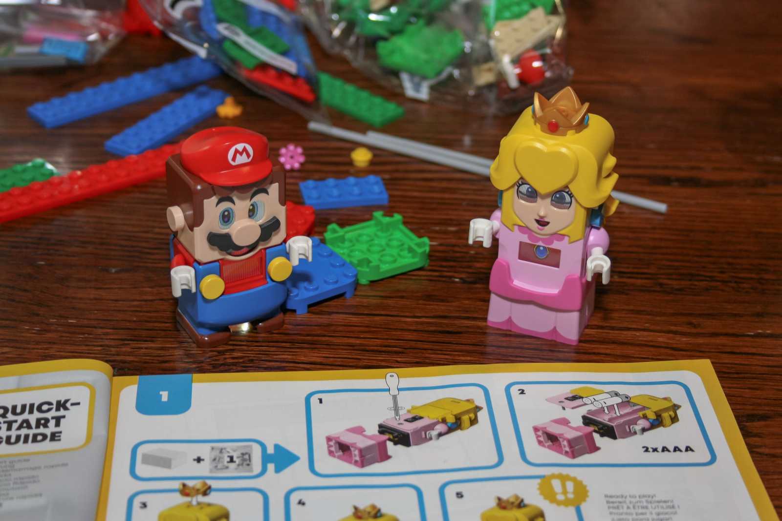 LEGO Super Mario a princezna Peach: Konečně dobrodružství s princeznou!