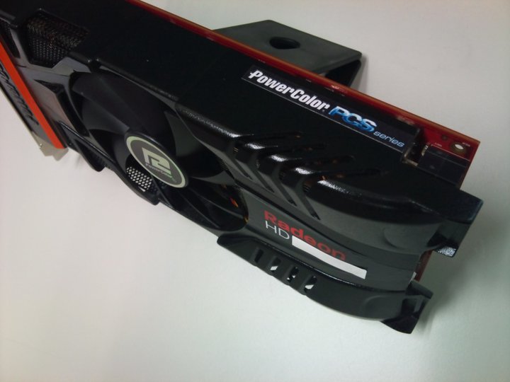 Tajemný Radeon HD 6800 na prvních fotografiích