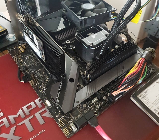 Deska Asus Maximus XI Gene