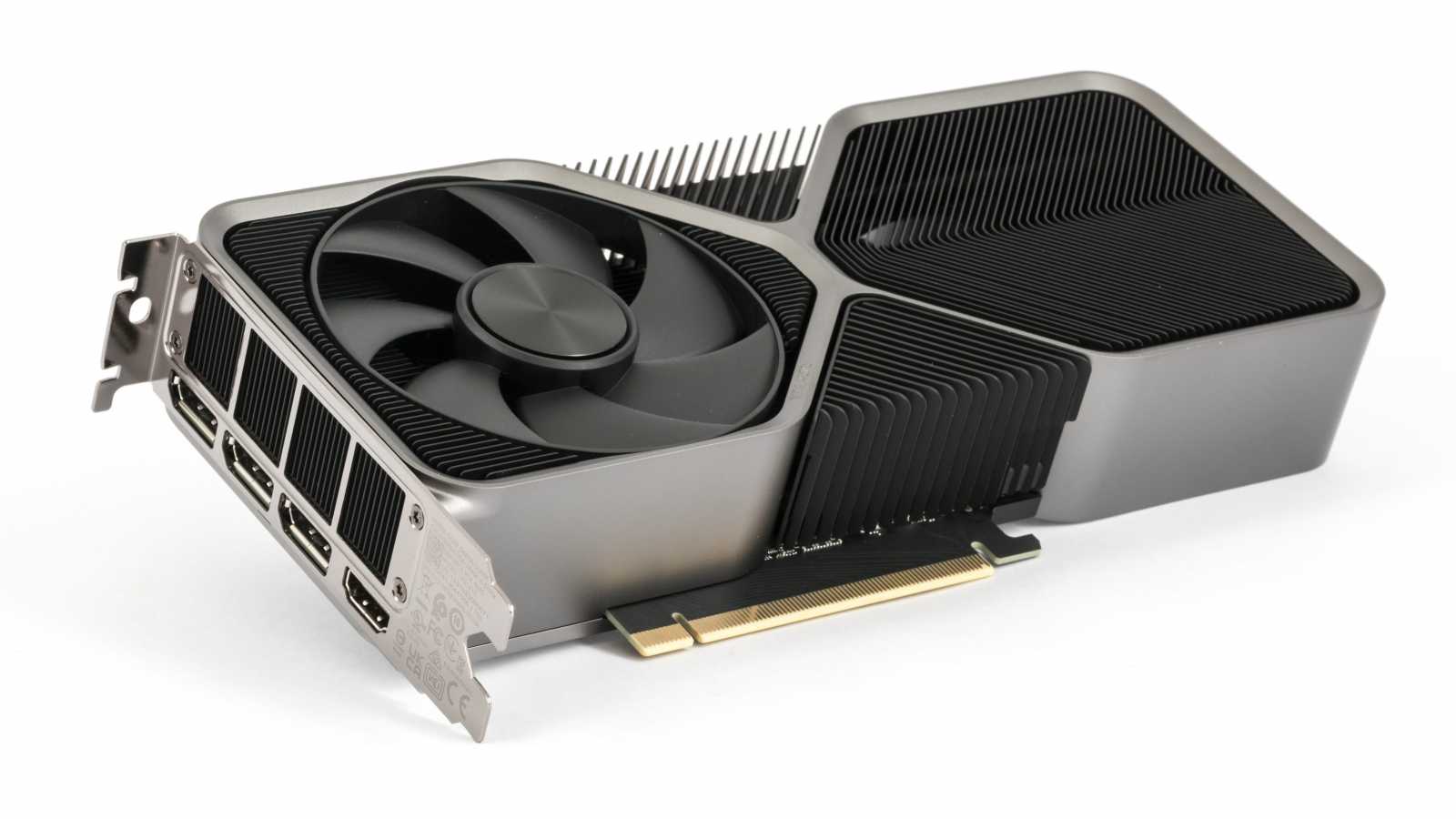 Nvidia GeForce RTX 4070 FE: Atraktivní mix za dobrou cenu