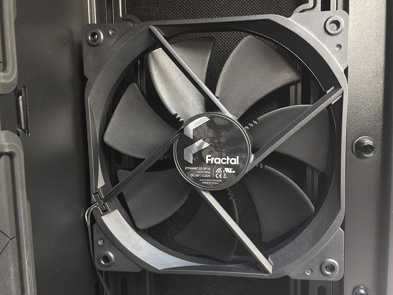 Fractal Design Define 7 Compact – pošleme céčko do penze?