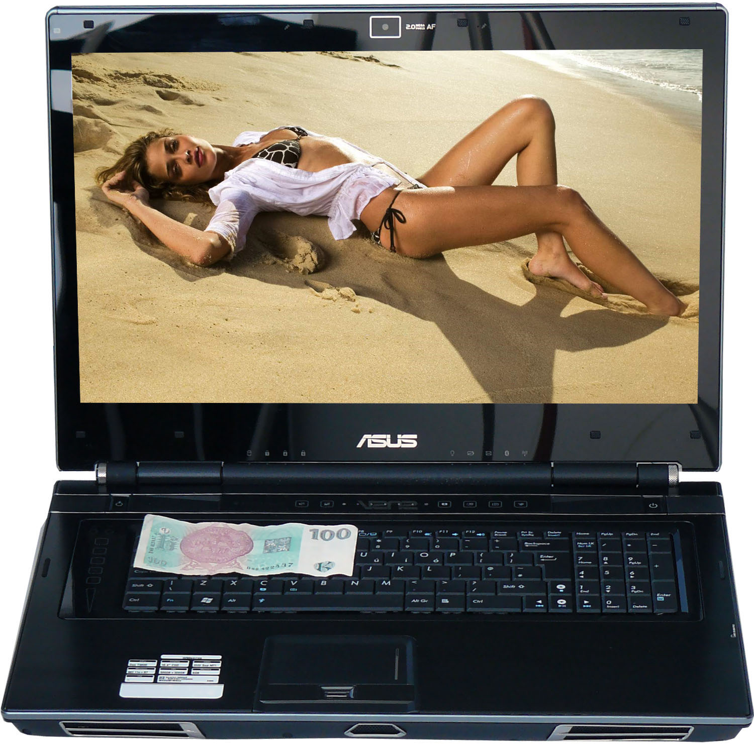 Asus W90 - Radeon HD 4870 X2 v notebooku