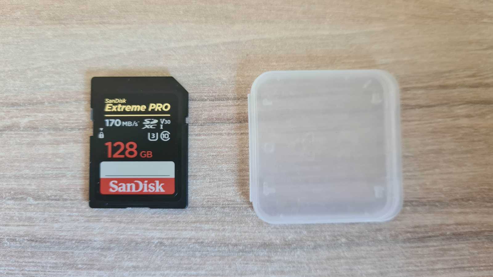  Velký test paměťových karet SD a microSD s kapacitou 128 GB