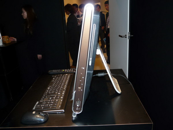 HP oznámilo all-in-one TouchSmart PC