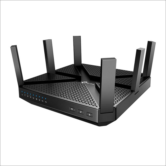 TP-Link Archer C4000 zaujme výkonem i bohatými funkcemi