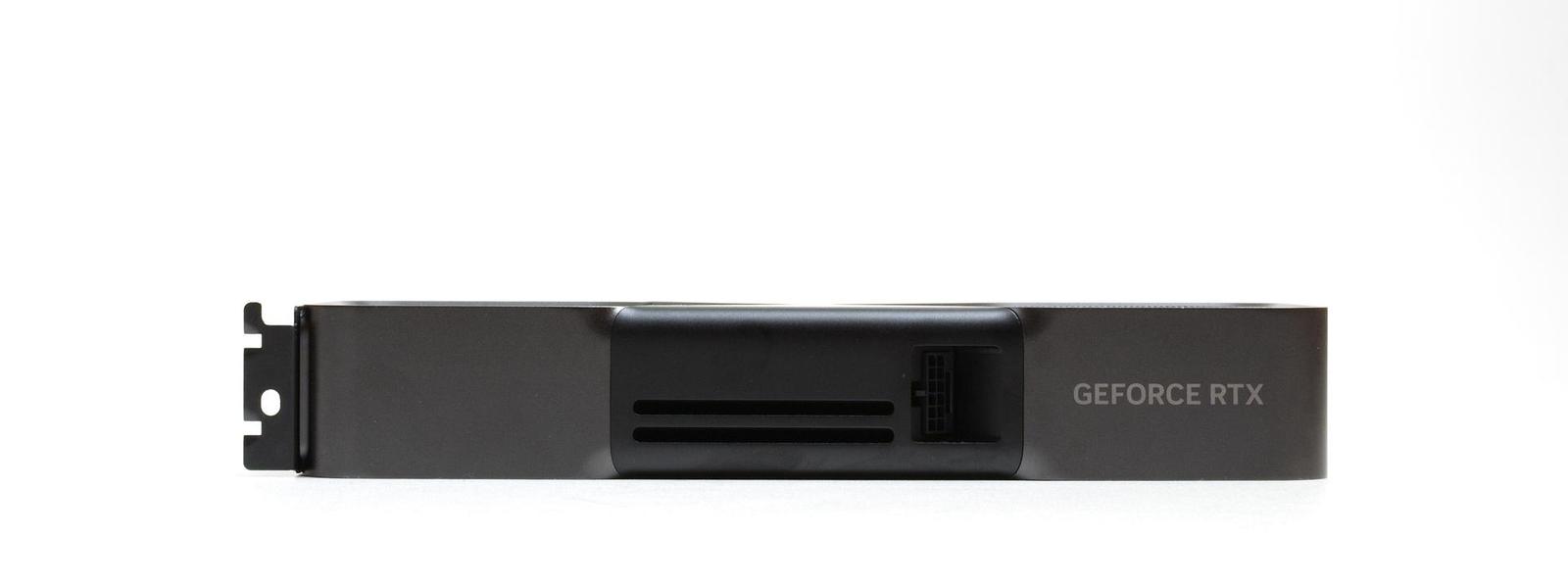 Test grafiky Nvidia GeForce RTX 5070 FE. Tváří se jako dobrá koupě