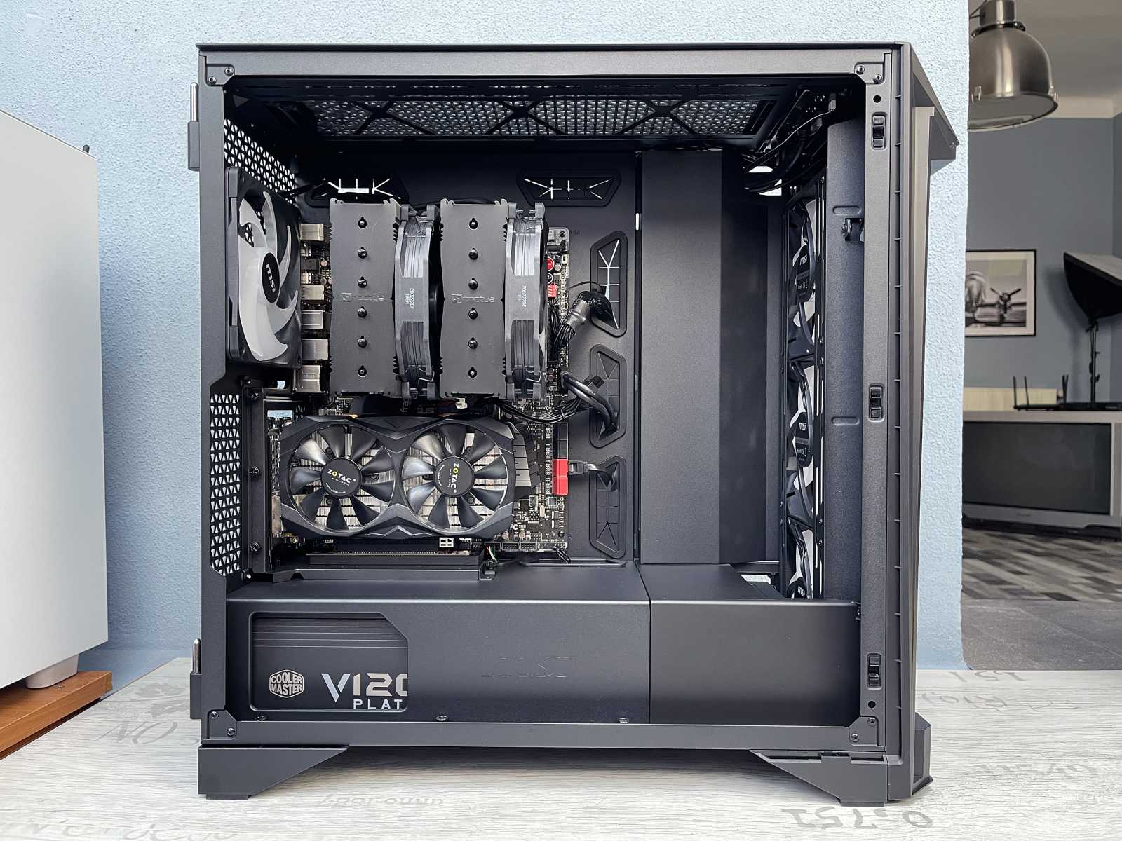 Test skříně MSI MEG PROSPECT 700R – velký displej coby oceněná inovace