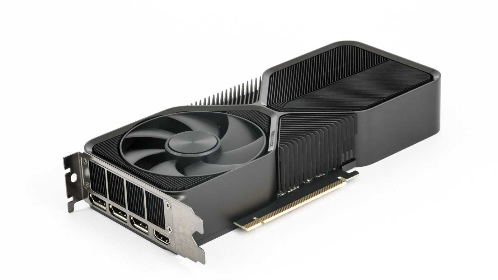 Test Nvidia GeForce RTX 4070 Super FE: Připravte se, sešup cen je tu!
