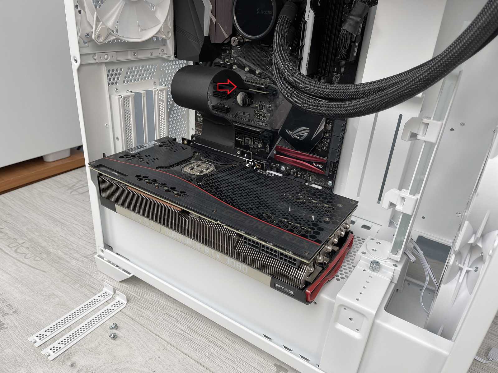 Test skříně MSI MPG GUNGNIR 300R AIRFLOW