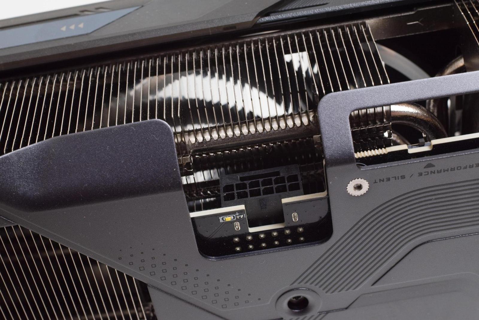 Taktujeme Gigabyte GeForce RTX 5080 Gaming OC 16G. Plus 10 % výkonu