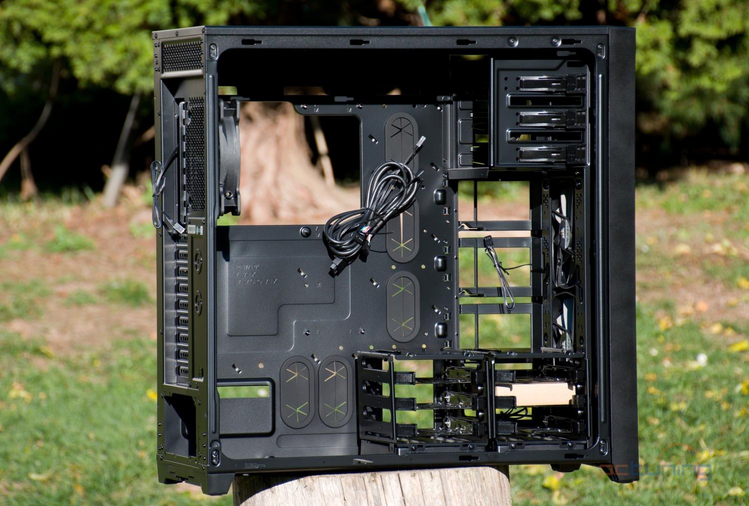 Corsair Obsidian 750D Airflow Edition: Pro pořádný průvan