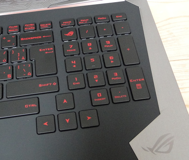 Asus G752VY: luxusní herní notebook s GeForce GTX 980M