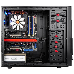 Thermaltake Commander MS-I: herní skříň za pakatel