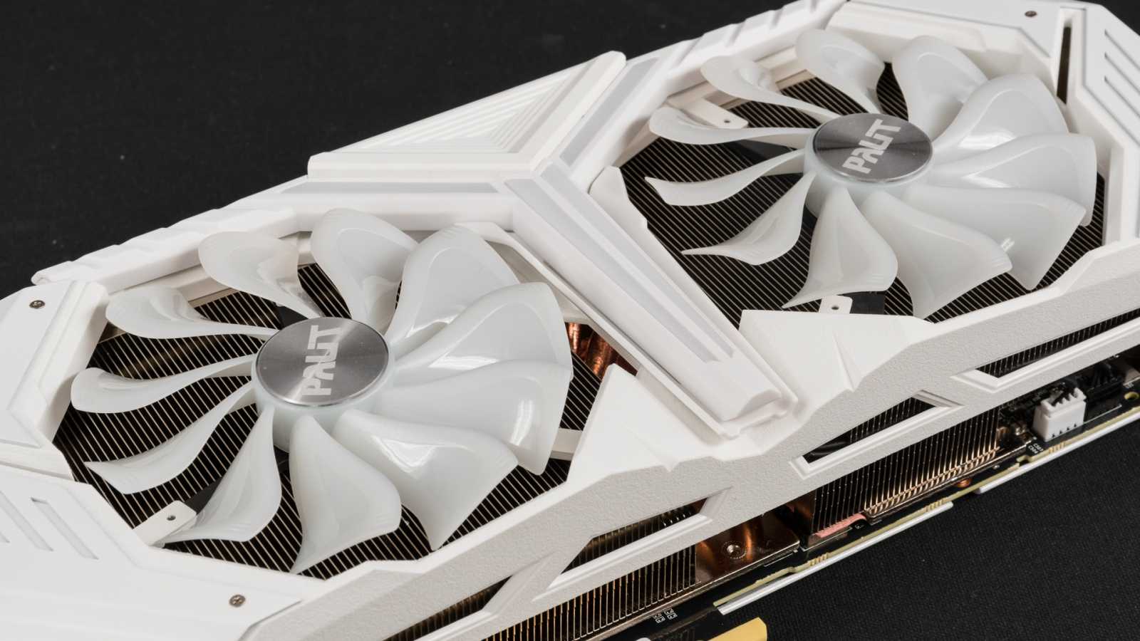 Palit RTX 2080 Super GameRock Premium White v testu