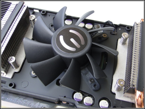 EVGA GeForce GTX 295 - Duální GeForce na jednom PCB