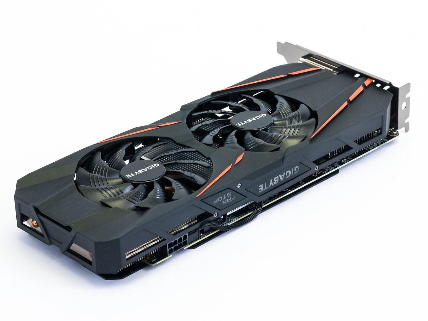 Dvě revize Gigabyte GTX 1060 G1 Gaming, dvě různé karty