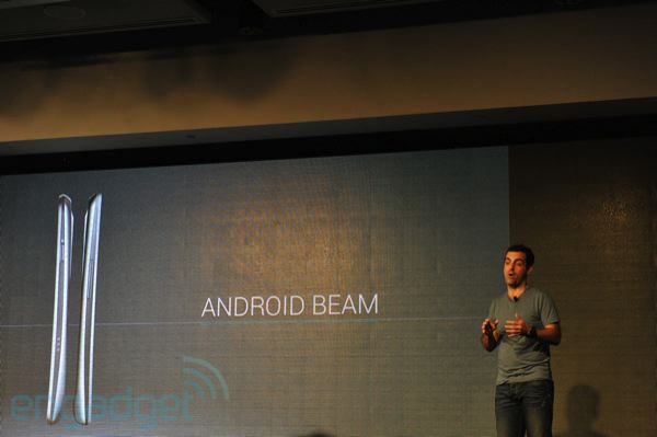 Google představil supertelefon Galaxy Nexus a Android 4.0 Ice Cream Sandwich [video]