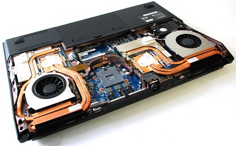 Eurocom Scorpius UHP – výkonný notebook s dvěmi GPU a 8 GB video paměti