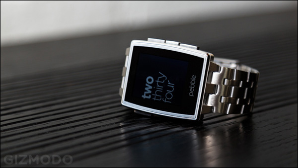 Pebble Steel – chytré hodinky s ocelovým rámečkem a E-Ink displejem