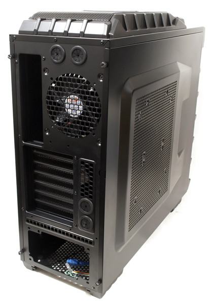 Eurocase ML 9805 TwinCooling – pekelný skelet