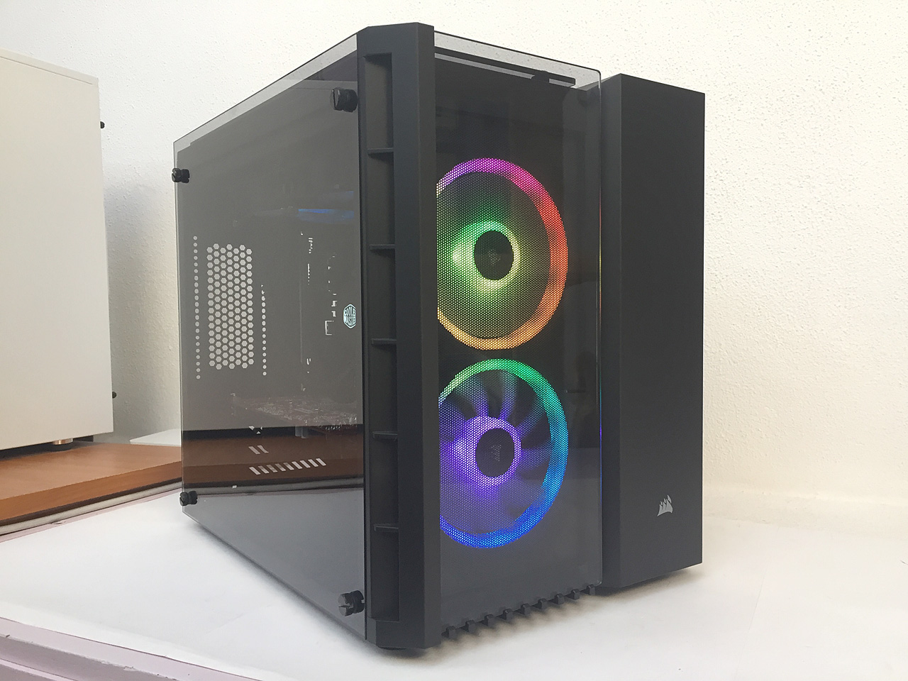 Corsair Crystal Series 280X RGB – mATX dvoukomorová skříň