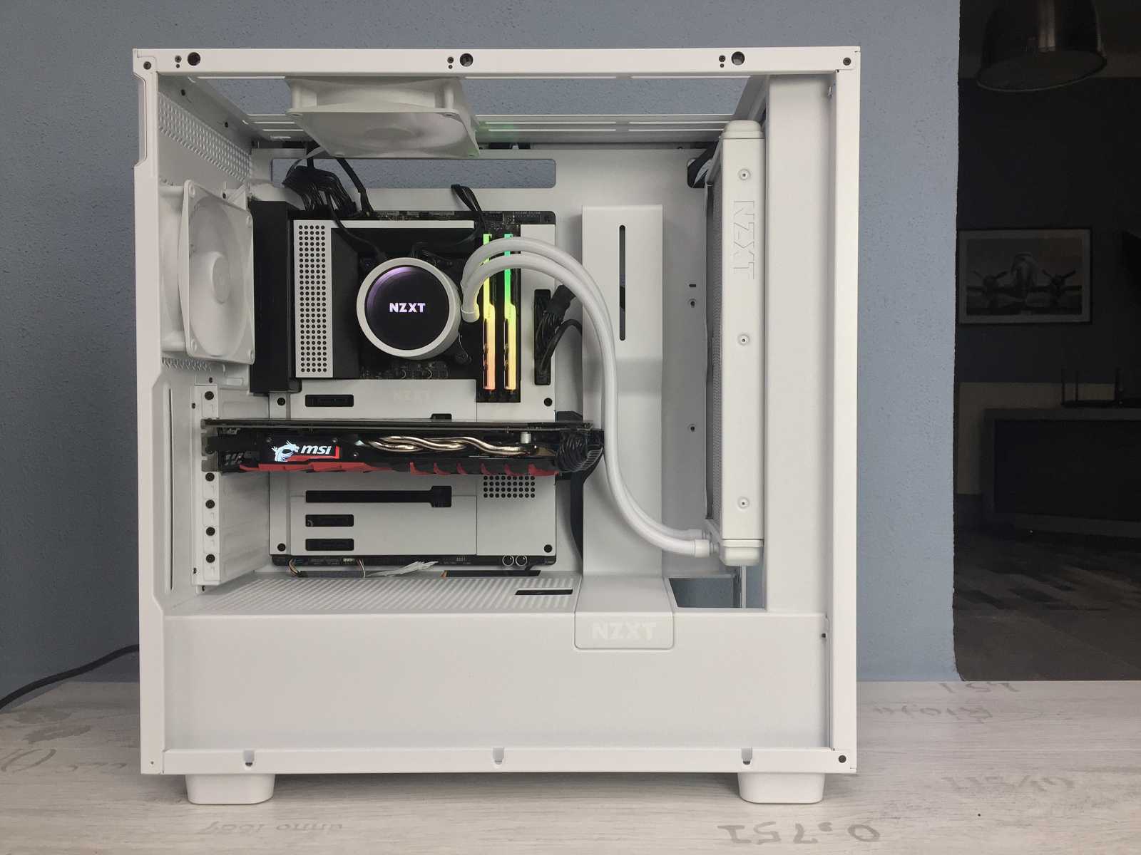 Test skříně NZXT H7 FLOW: více prostoru a lepší odvětrávání pro výkonný hardware