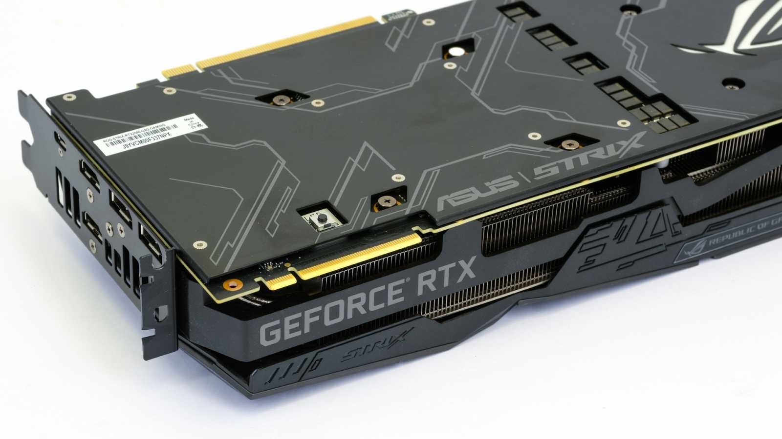 Test Asus ROG Strix RTX 2080 O8G: výkon i bez špuntů v uších