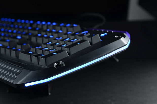 Alternativa mechanik Tesoro Lobera vs. Durandal s Cherry MX