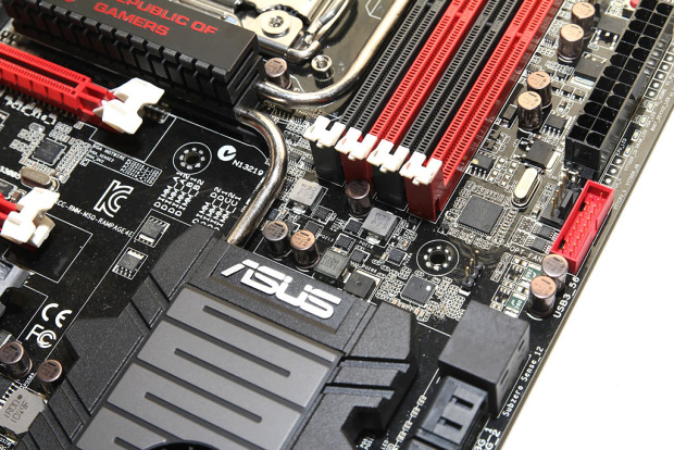 Asus Rampage IV Extreme - sen taktovačů se splnil